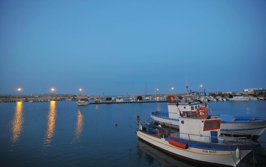 Vacanze Romantiche A Módica Exterior foto